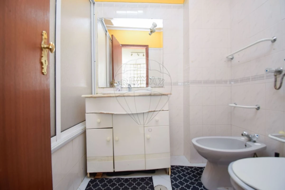 Apartamento T5 para Venda em Rio de Mouro Foto 18