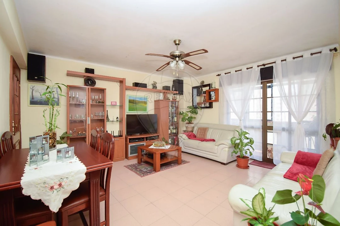 Apartamento T5 para Venda em Rio de Mouro Foto 30