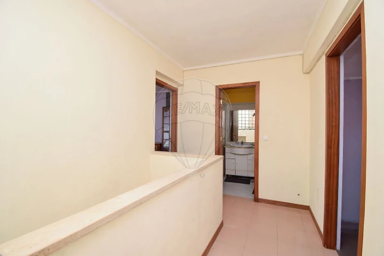 Apartamento T5 para Venda em Rio de Mouro Foto 19