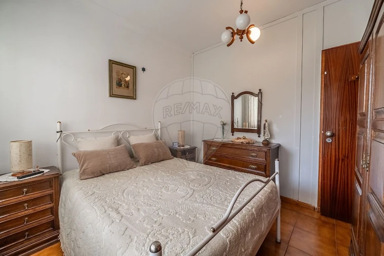 Apartamento T1 para Venda em Castêlo da Maia Foto 8