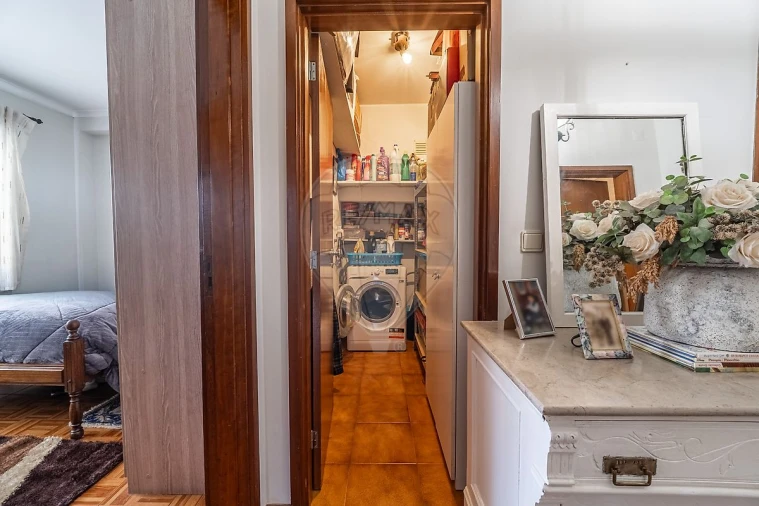Apartamento T1 para Venda em Castêlo da Maia Foto 12