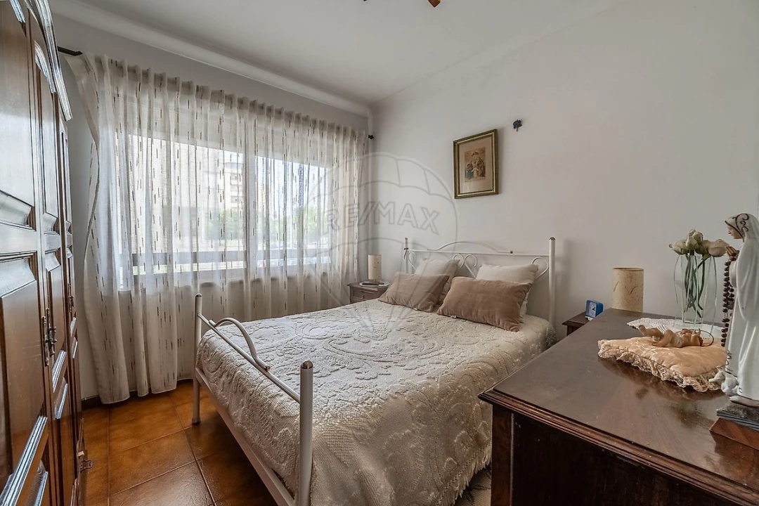 Apartamento T1 para Venda em Castêlo da Maia Foto 7