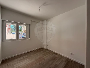 Apartamento T3 para Arrendamento em Venteira