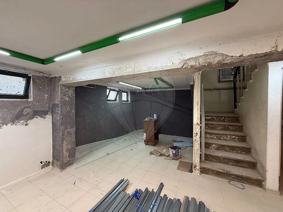 Loja para Arrendamento em Carcavelos e Parede Foto 6