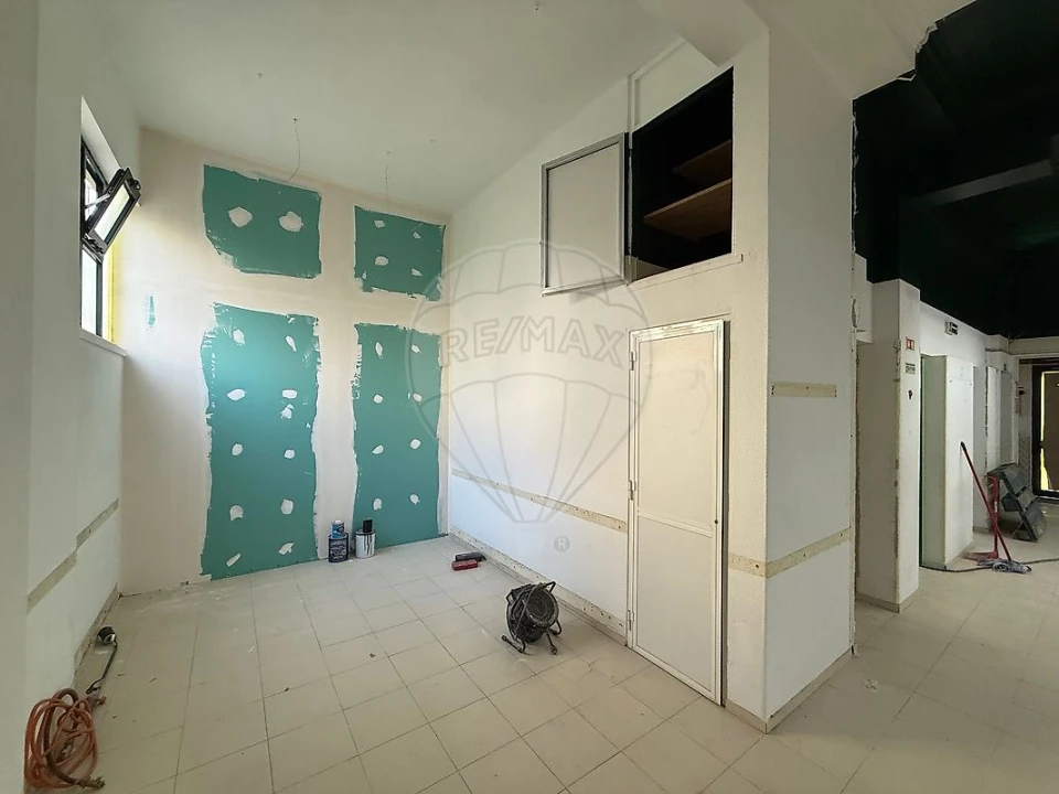 Loja para Arrendamento em Carcavelos e Parede Foto 18