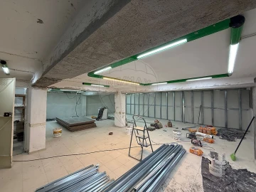 Loja para Arrendamento em Carcavelos e Parede