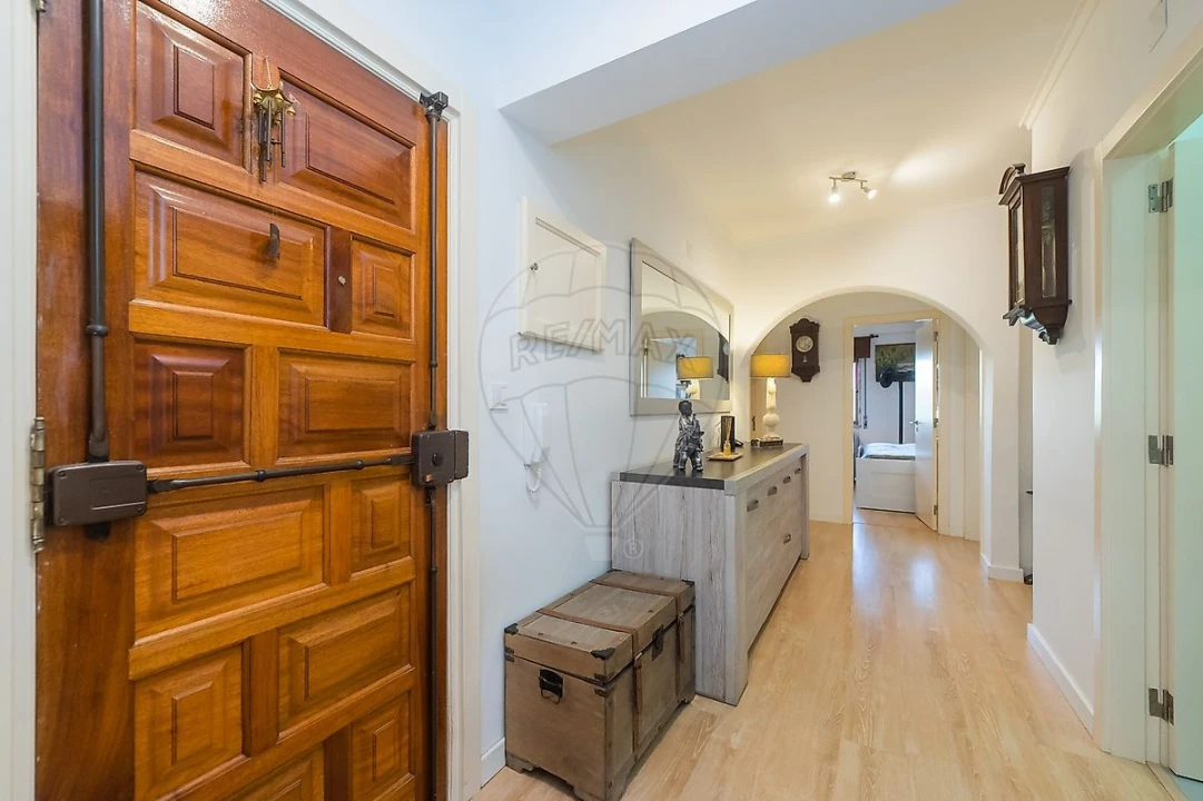 Apartamento T3 para Venda em Massamá e Monte Abraão Foto 31