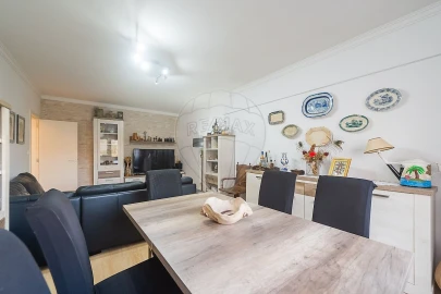 Apartamento T3 para Venda em Massamá e Monte Abraão