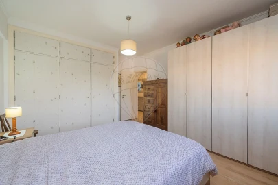 Apartamento T3 para Venda em Massamá e Monte Abraão