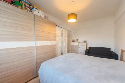 Apartamento T3 para Venda em Massamá e Monte Abraão