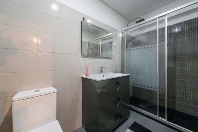 Apartamento T3 para Venda em Massamá e Monte Abraão