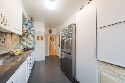 Apartamento T3 para Venda em Massamá e Monte Abraão