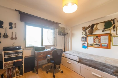 Apartamento T3 para Venda em Massamá e Monte Abraão