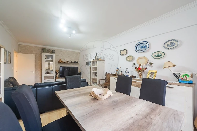 Apartamento T3 para Venda em Massamá e Monte Abraão Foto 22