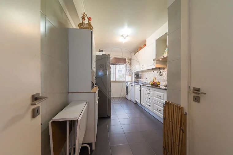 Apartamento T3 para Venda em Massamá e Monte Abraão Foto 26