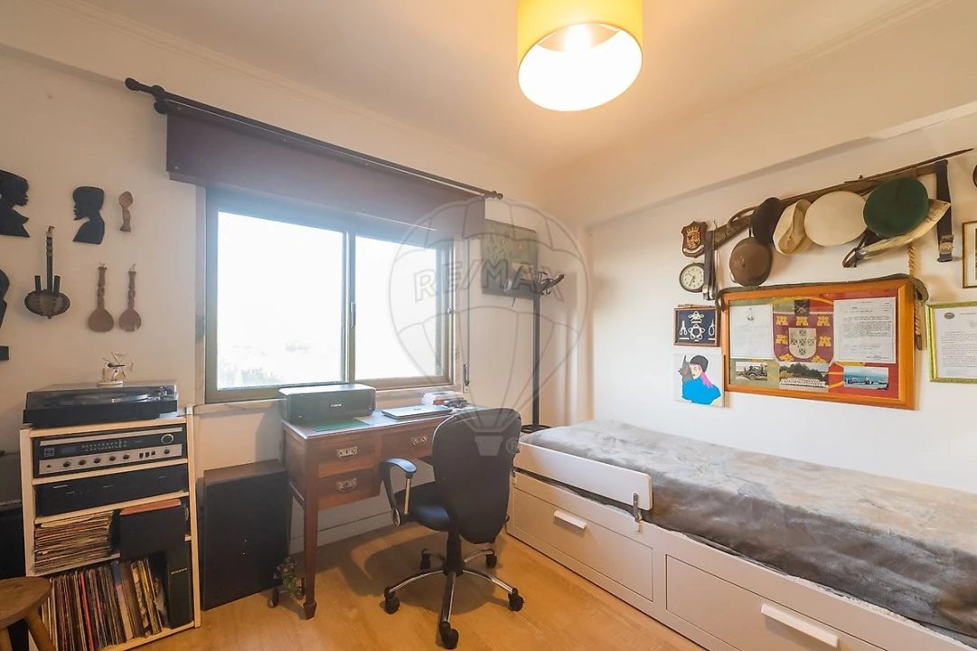 Apartamento T3 para Venda em Massamá e Monte Abraão Foto 41