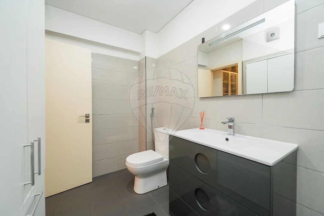 Apartamento T3 para Venda em Massamá e Monte Abraão Foto 36