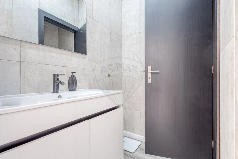 Prédio para Venda em Aldoar, Foz do Douro e Nevogilde Foto 6