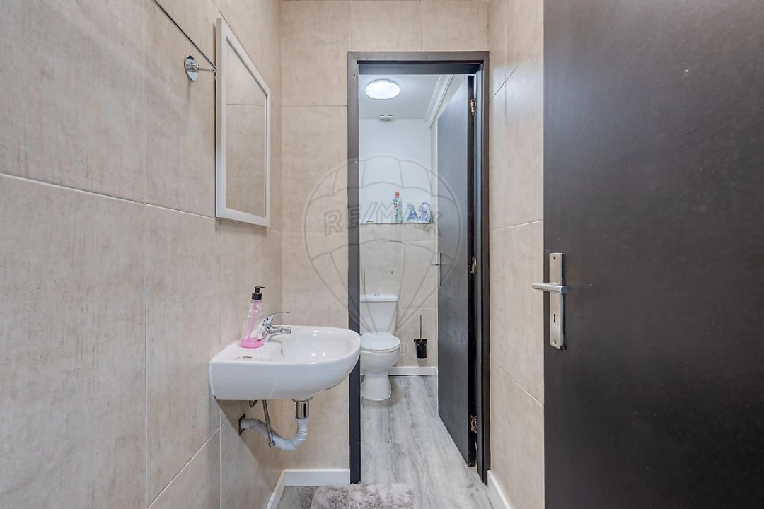 Prédio para Venda em Aldoar, Foz do Douro e Nevogilde Foto 17