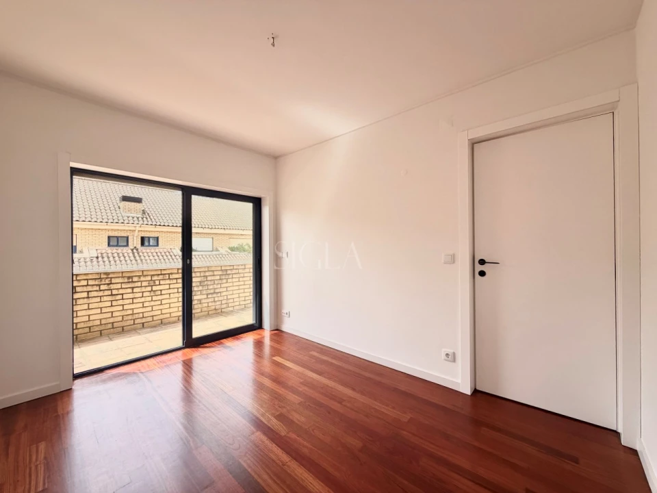 Moradia T2 para Venda em Madalena Foto 20