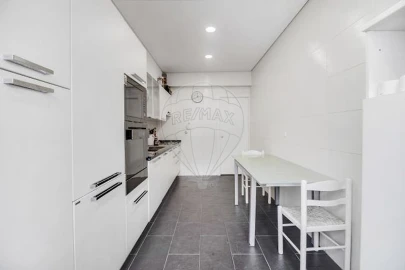 Apartamento T2 para Arrendamento em Areeiro