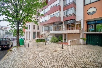 Apartamento T2 para Arrendamento em Areeiro