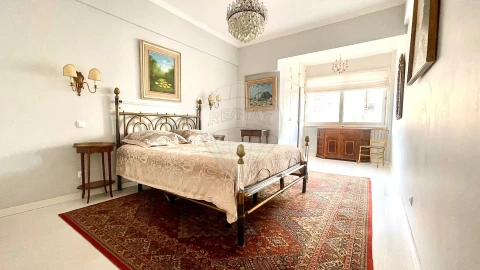Apartamento T2 para Arrendamento em Areeiro