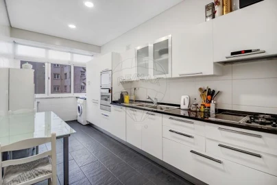 Apartamento T2 para Arrendamento em Areeiro