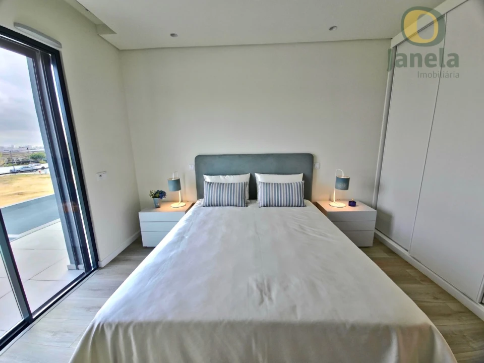 Moradia T4 para Venda em Montenegro Foto 12