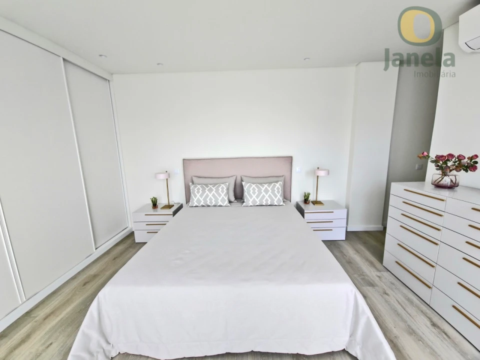 Moradia T4 para Venda em Montenegro Foto 14