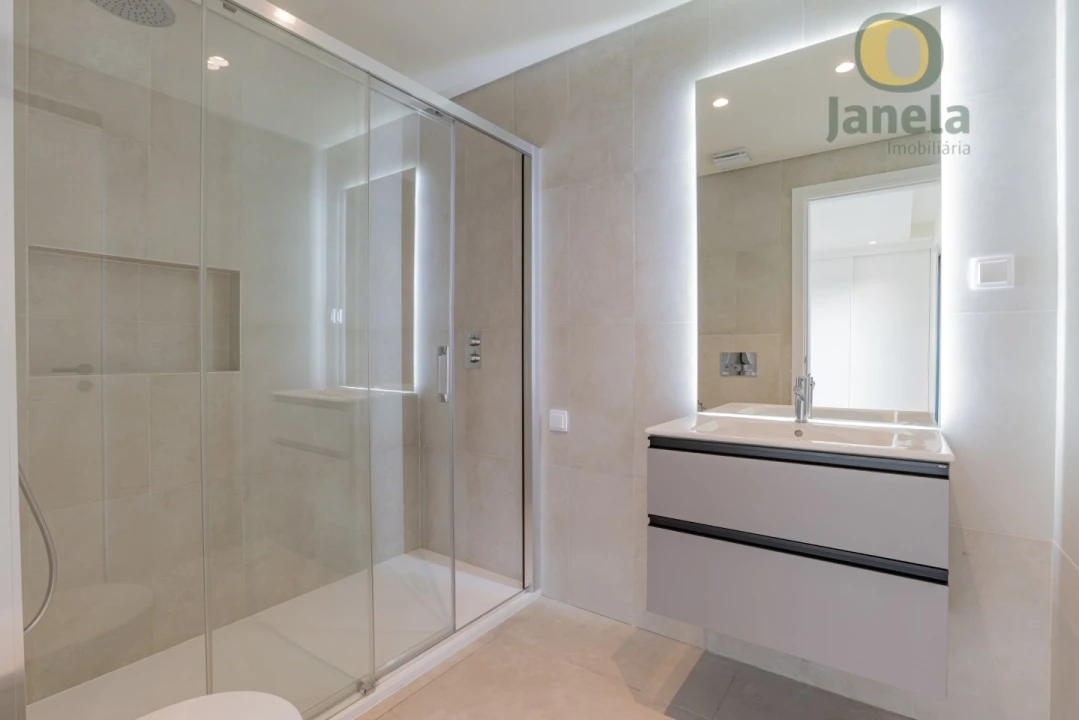 Moradia T4 para Venda em Montenegro Foto 26