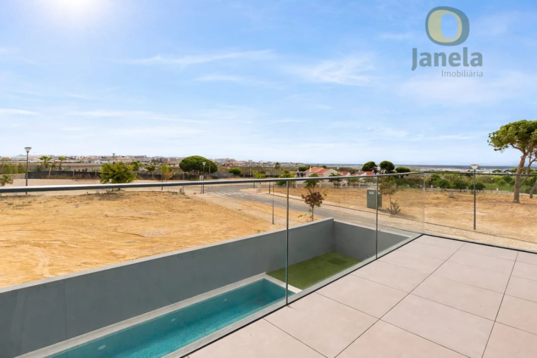 Moradia T4 para Venda em Montenegro Foto 52