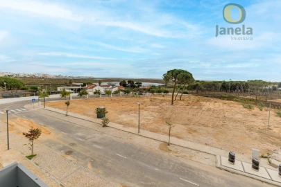 Moradia T4 para Venda em Montenegro