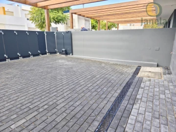 Moradia T4 para Venda em Montenegro