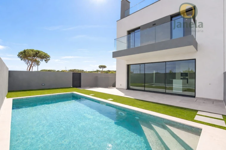 Moradia T4 para Venda em Montenegro Foto 3