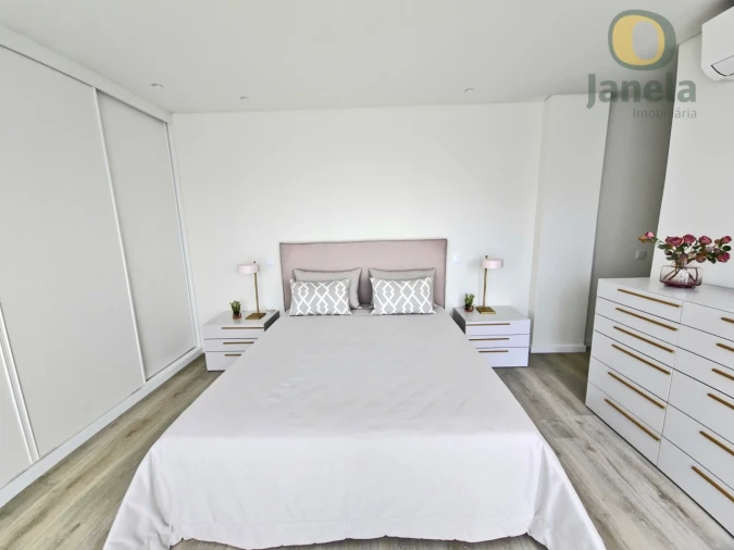 Moradia T4 para Venda em Montenegro Foto 14