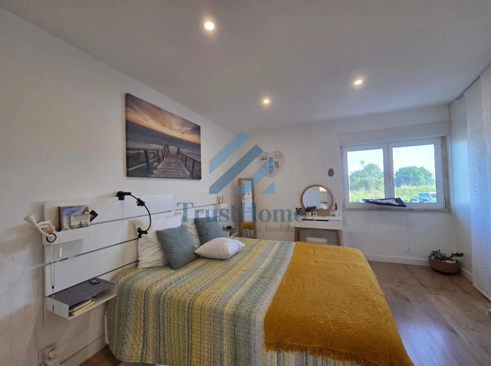 Apartamento T2 para Venda em Queluz e Belas Foto 12