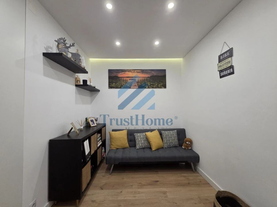Apartamento T2 para Venda em Queluz e Belas Foto 8