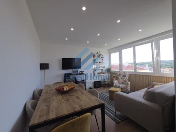 Apartamento T2 para Venda em Queluz e Belas