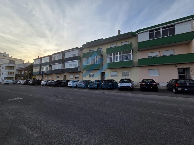 Apartamento T2 para Venda em Queluz e Belas Foto 22