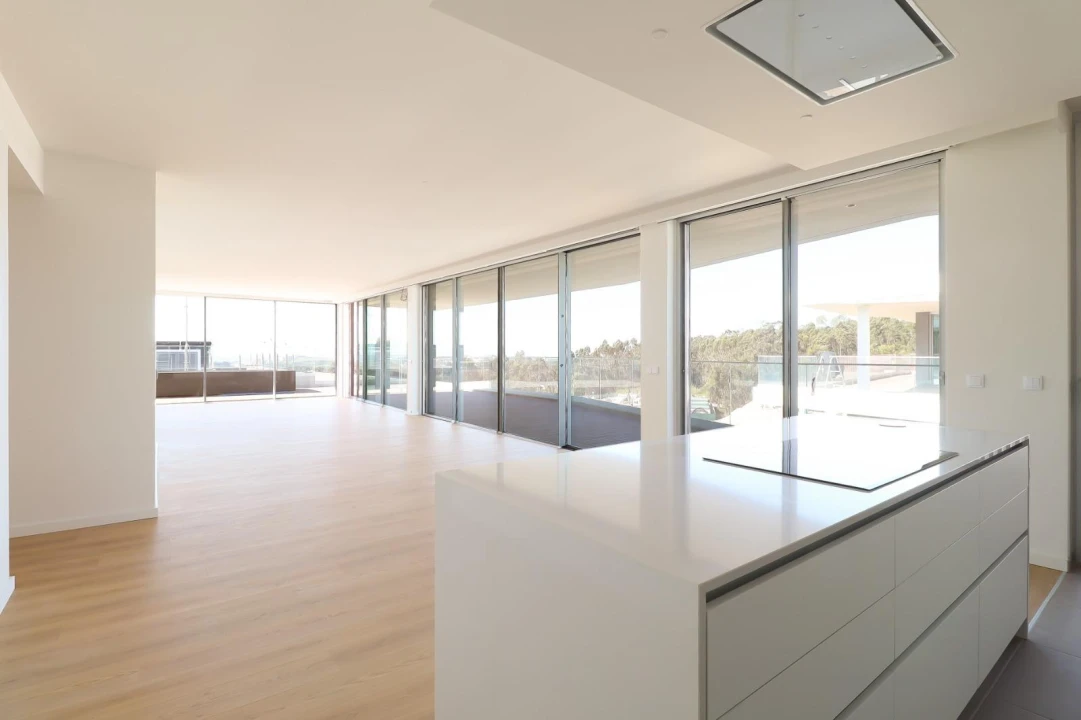 Apartamento T4 para Venda em Queluz e Belas Foto 3