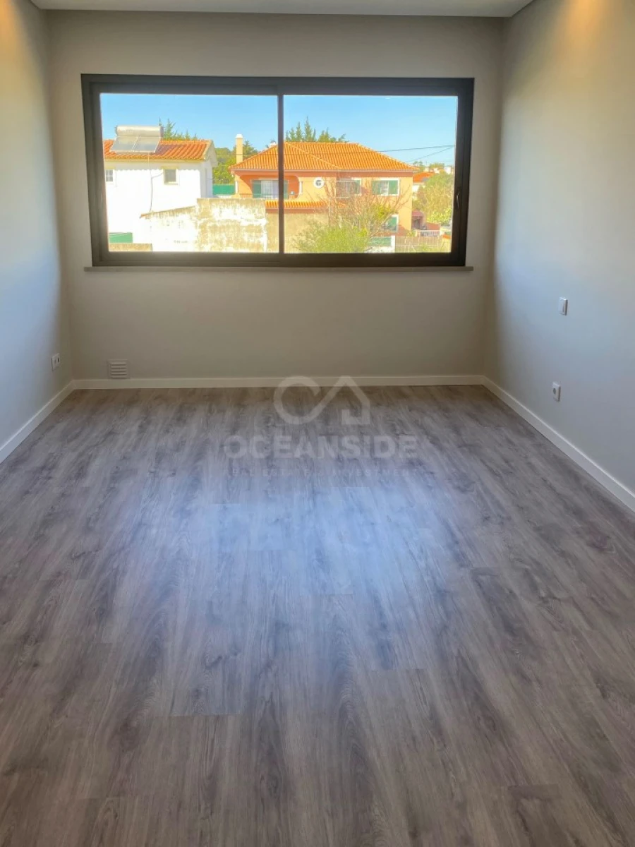 Moradia T3 para Venda em Alcabideche Foto 17