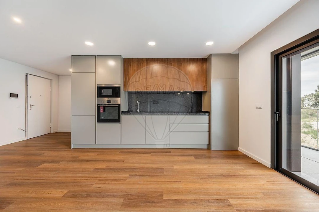 Apartamento T3 para Venda em Ferreiros e Gondizalves Foto 1