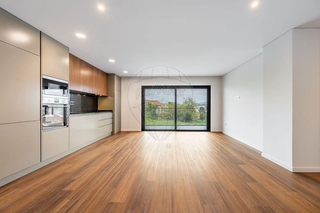 Apartamento T3 para Venda em Ferreiros e Gondizalves Foto 2