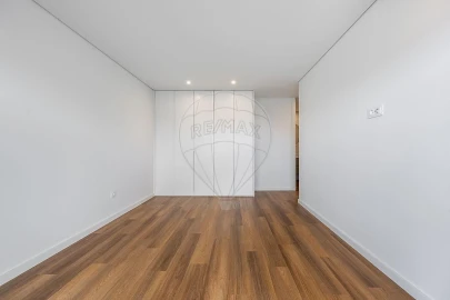 Apartamento T3 para Venda em Ferreiros e Gondizalves