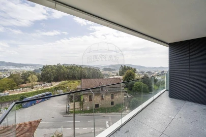 Apartamento T3 para Venda em Ferreiros e Gondizalves