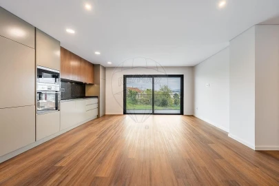 Apartamento T3 para Venda em Ferreiros e Gondizalves