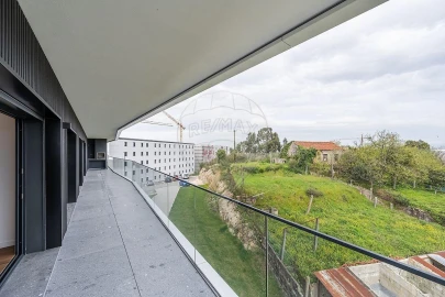 Apartamento T3 para Venda em Ferreiros e Gondizalves