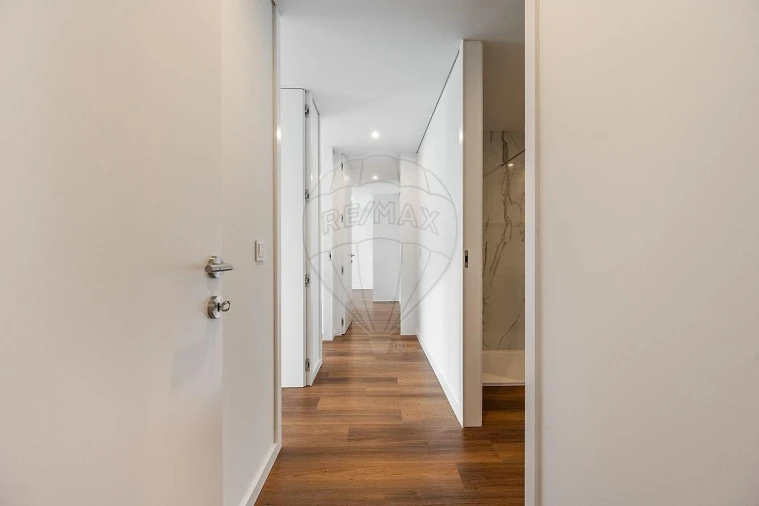 Apartamento T3 para Venda em Ferreiros e Gondizalves Foto 4