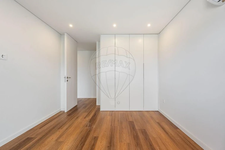 Apartamento T3 para Venda em Ferreiros e Gondizalves Foto 8